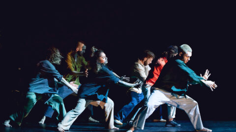 La compagnie Chute Libre propose « 2048 » secondes pour danser, dans un spectacle parfait pour tuer le temps - Critique sortie Avignon / 2024 Avignon Les Hivernales