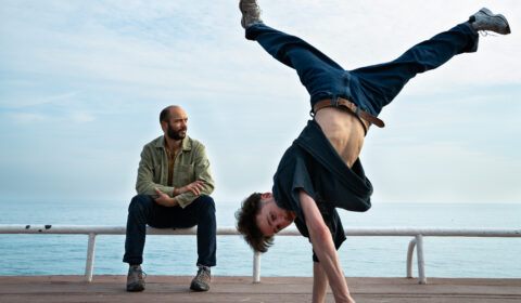 « Au nom du rêve #2 » par Eric Oberdorff, une traversée tout en contrastes face à l’enfermement - Critique sortie Avignon / 2024 Avignon Théâtre Golovine