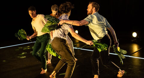 « Cabane » de Lionel Bègue fait écho à nos souvenirs d&rsquo;enfance - Critique sortie Avignon / 2024 Avignon La Scierie