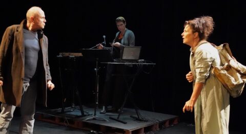 Anne-Marie Storme met en scène « La Contrainte » de Stefan Zweig, une lumineuse partition sur les conflits de l’humanité - Critique sortie Avignon / 2024 Avignon Avignon Off. Théâtre de la Bourse du Travail CGT