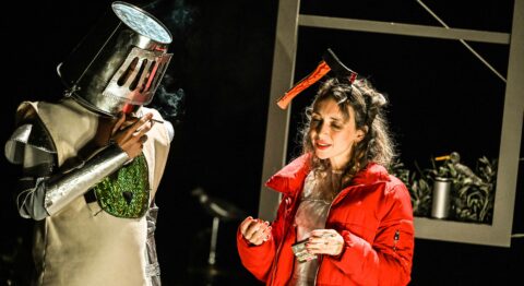 Martin Legros signe avec « Une pièce sous influence » une magistrale réussite sur l’écho d’un trauma - Critique sortie Avignon / 2024 Avignon Avignon Off. Le 11 · Avignon