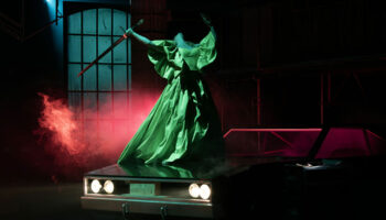 Claude Schmitz présente « Le Garage inventé », portrait de Lucie au pays des merveilles - Critique sortie  Caen Comédie de Caen – CDN de Normandie. Théâtre d’Hérouville