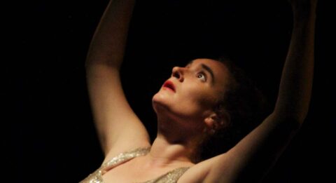 ÉLISE, une épopée drôle, touchante et mémorable d’ Élise Noiraud - Critique sortie Théâtre Paris Les Plateaux Sauvages