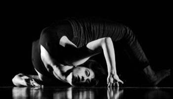 Raphaëlle Boitel présente « La Bête noire » et « Petite reine », deux portraits de femmes en solo - Critique sortie  Nice