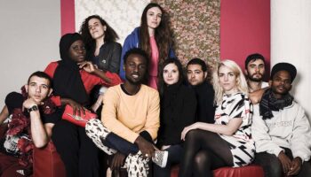 Aurélie Charon et Caroline Gillet font dialoguer la jeunesse dans « Radio Live – La Relève » - Critique sortie  Caen Comédie de Caen – CDN de Normandie. Théâtre d’Hérouville