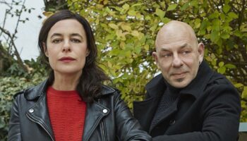 Christian Hecq et Valérie Lesort présentent « Les Sœurs Hilton », une immersion dans le monde du cirque, du cabaret et des monstres de foire… - Critique sortie Théâtre Lyon Les Célestins – Théâtre de Lyon