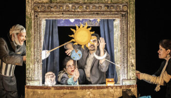 « Fusées » de Jeanne Candel, ou les aventures foutraques de deux astronautes coincés en apesanteur - Critique sortie Avignon / 2025 Avignon Festival d’Avignon. Théâtre Benoît XII