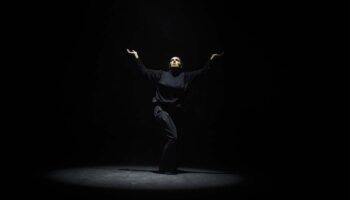 Figures, version performative de Dalila Belaza - Critique sortie Danse Paris Musée de l’Orangerie