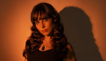 Jyzzel : La Louve se Love, entre pop et rock - Critique sortie 