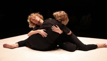 MOTHERS & DAUGHTERS d’Eszter Salamon - Critique sortie Danse Paris La Ménagerie de Verre