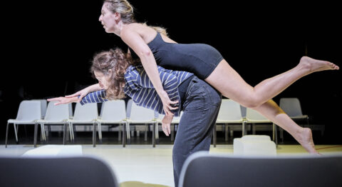 Nageuse de l’extrême – Portrait d’une jeune femme givrée - Critique sortie Théâtre Paris Théâtre ouvert