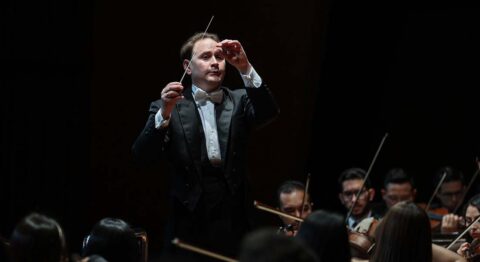 L’Orchestre Pasdeloup lance sa saison avec le vénézuélien Christian Vásquez - Critique sortie Classique / Opéra Paris Philharmonie