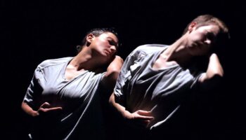 « Pode Ser / C’est toi qu’on adore » de Leïla Ka - Critique sortie  Nîmes Théâtre de Nîmes