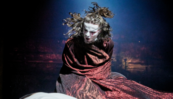 Jean-François Sivadier met en scène « Portrait de famille, une histoire des Atrides » avec de jeunes interprètes - Critique sortie Théâtre Aubervilliers La Commune – CDN d’Aubervilliers