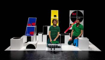 Une scène reliée aux familles - Critique sortie  Nîmes Théâtre de Nîmes