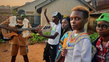 « Waka Points communs » d’ Éric Minh Cuong Castaing - Critique sortie  Cergy