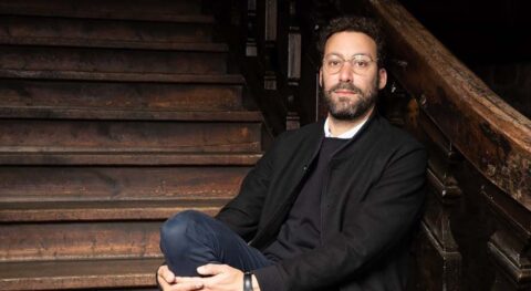 David Wahl propose avec « Nos coeurs en terre » de considérer l’environnement minéral d’un nouvel œil - Critique sortie Théâtre Paris route du Champ de Manœuvre