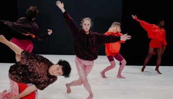 « Swiss Dance Days », les artistes helvètes s’exposent - Critique sortie Danse Paris Atelier de Paris / CDCN