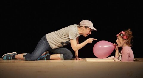 Après « J’ai trop peur » et « J’ai trop d’amis », « Je suis trop vert » complète la saga pré-ado hilarante de David Lescot - Critique sortie Théâtre Paris Théâtre de la Ville