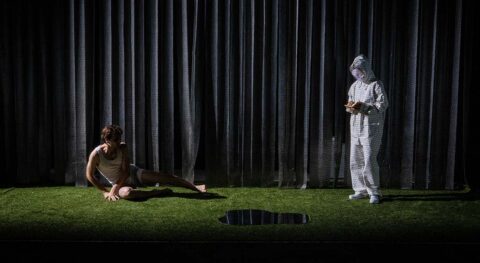 « L’Épreuve » : Robin Ormond revisite Marivaux et fait tourner la machine à à poncifs - Critique sortie Théâtre Paris La Scala