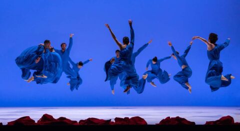 « PLEIN PHARE IN #3 » orchestré par Fouad Boussouf illumine la fin de l’automne - Critique sortie Danse Le Havre Le Phare - Centre chorégraphique national du Havre Normandie