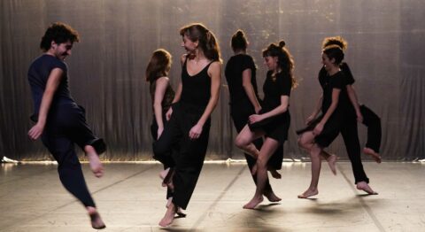 Louis Barreau met en danse les « 3 concertos pour piano de Bartók » dans une lumineuse composition - Critique sortie Danse Vélizy-Villacoublay L’Onde - Théâtre Centre d’art