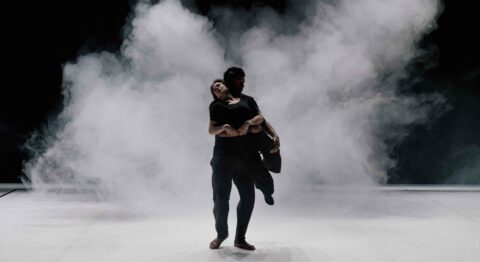 Rachid Ouramdane crée « Contre-nature », une pièce sur le deuil tout en délicatesse - Critique sortie Danse Paris Chaillot - Théâtre national de la danse