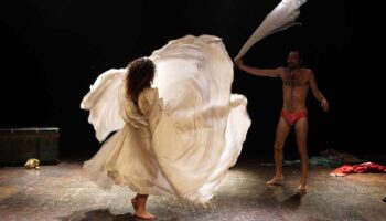 Avec « Il Tango delle Capinere », Emma Dante chorégraphie la vie d’un couple - Critique sortie Danse Paris _THEATRE SILVIA MONFORT