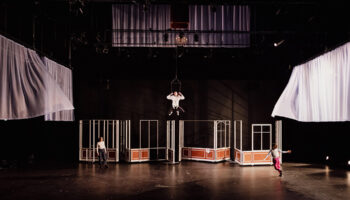 Camille Dagen présente « Les forces vives » d’après Simone de Beauvoir. Un spectacle d’une théâtralité enthousiasmante ! - Critique sortie Théâtre Paris Ateliers Berthier - Odéon Théâtre de l'Europe