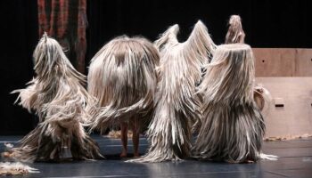 « Pour Que l’année soit bonne et fertile », Une création audacieuse et inégale du collectif Mind the Gap - Critique sortie Théâtre Paris Théâtre 13