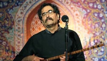 L’iranien Sharham Nazeri, une des plus grandes voix du monde - Critique sortie Jazz / Musiques Paris Théâtre de la Ville