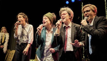 Julie Bertin, Jade Herbulot et le Birgit Ensemble créent « Le Birgit Kabarett #6 » : aussi grinçant que revigorant ! - Critique sortie Théâtre saint denis Théâtre Gérard Philipe