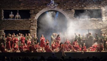 Daniel Benoin met en scène « Carmen » dans l’Espagne de 1936 - Critique sortie  Antibes Anthéa Antipolis - Théâtre d'Antibes