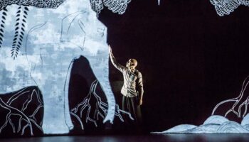 « Chotto Desh » d’Akram Khan, une expérience magique et envoûtante - Critique sortie Danse Poissy Théâtre de Poissy