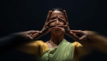 “Gigenis : The Generation of the Earth”, chorégraphie Akram Khan - Critique sortie Danse Paris Théâtre des Champs-Élysées