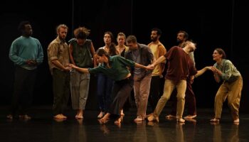 « In comune » d’Ambra Senatore - Critique sortie Danse Tremblay-en-France Théâtre Louis Aragon