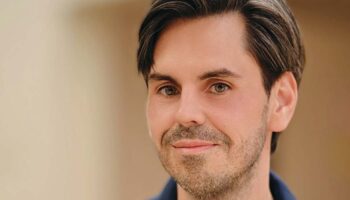 Tommy Milliot se penche sur l’écriture de Maurice Maeterlinck « L’Intruse » et « Les Aveugles » - Critique sortie Théâtre Paris Théâtre du Vieux-Colombier