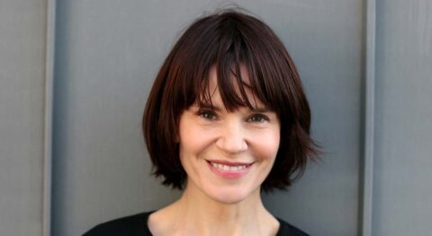 Françoise Gillard adapte et interprète « L’Événement », où Annie Ernaux raconte l’avortement qu’elle a vécu en 1963 - Critique sortie Théâtre Paris Théâtre 14