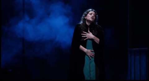 Philippe Calvario met en scène « Les Caprices de Marianne » de Musset, une cruelle ronde du désir interprétée avec talent et finesse - Critique sortie Théâtre Paris Les Gémeaux Parisiens