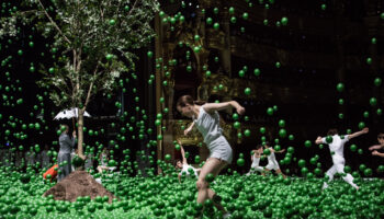 Le jubilatoire « Play » d’Alexander Ekman à nouveau acclamé au Palais Garnier - Critique sortie Danse Paris Palais Garnier