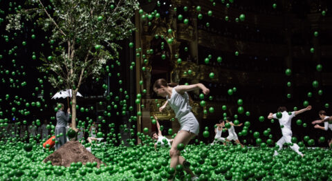 Le jubilatoire « Play » d’Alexander Ekman à nouveau acclamé au Palais Garnier - Critique sortie Danse Paris Palais Garnier