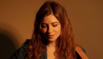 Joe Bel, un chant pop folk qui raconte la vie et ses détours - Critique sortie 