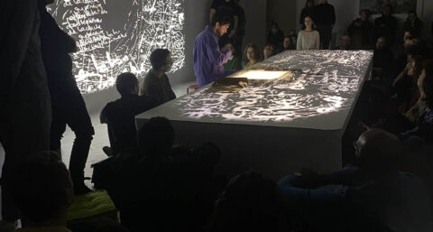 La Compagnie Zone Critique présente « Trilogie Terrestre », une révolution scientifique en trois actes - Critique sortie Théâtre Paris Maif Social Club