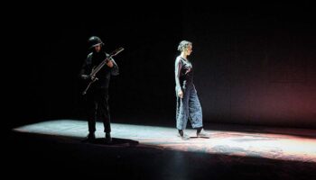 « Taire » de Tamara Al Saadi spectacle grand format qui s’empare sans peur du mythe d’Antigone - Critique sortie Théâtre Marseille La Criée - Théâtre National de Marseille