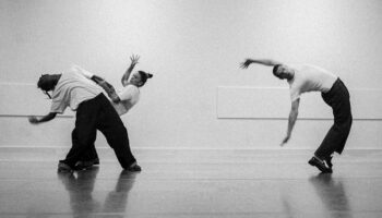 Hervé X MazelFreten, rencontre au sommet de l’électro et de la pop - Critique sortie Danse Paris Chaillot Théâtre national de la Danse / CND