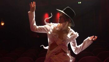 Céline Sallette présente « La Beauté intérieure » de Marion Corrales, une introspection collective - Critique sortie Théâtre Paris Théâtre de la Concorde