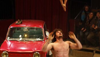 « Pour le meilleur et pour le pire » du Cirque Aïtal clôture les « Hivernales » en Essonne - Critique sortie Cirque Villabé Espace Culturel « Les Jardins de la Villa »