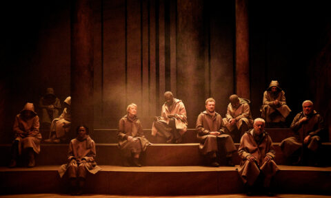 Tommy Milliot met en scène « L’Intruse » et « Les Aveugles » de Maeterlinck, tout en nuance et en mystère. - Critique sortie Théâtre 75006 Paris Théâtre du Vieux-Colombier - Comédie Française