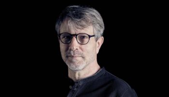 Olivier Chapelet témoigne de son enthousiasme pour « Requin Velours » - Critique sortie  Paris Théâtre Ouvert - Centre national des dramaturgies contemporaines