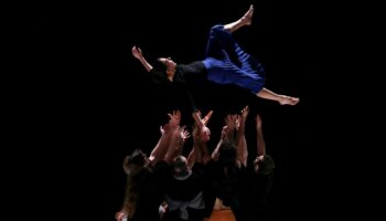 Christian et François Ben Aïm créent « Tendre colère », grande et belle pièce comme un miroir de l’humanité - Critique sortie Danse Cachan Théâtre Jacques-Carat